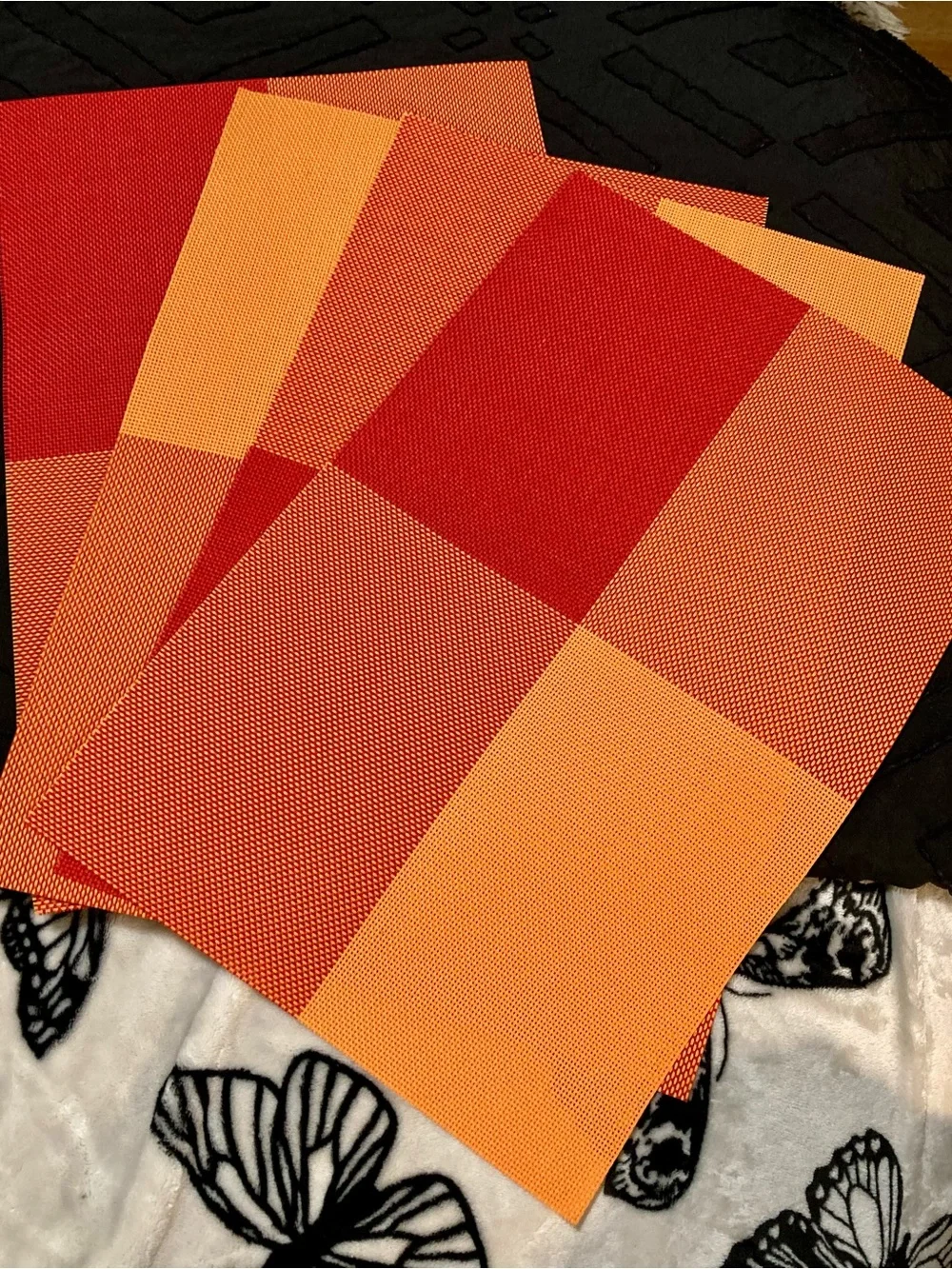 Source Unknown Red and Orange Checkered Disposable Table Placemats